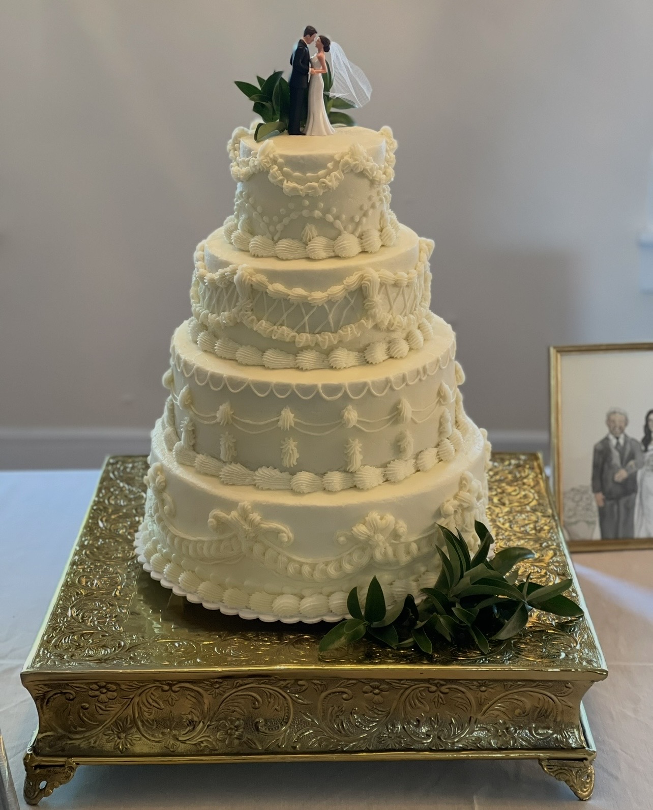 4 tier wedding cake